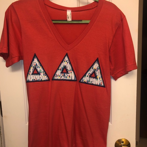Merch bundle with Tri Delta sorority V neck - Picture 6 of 8